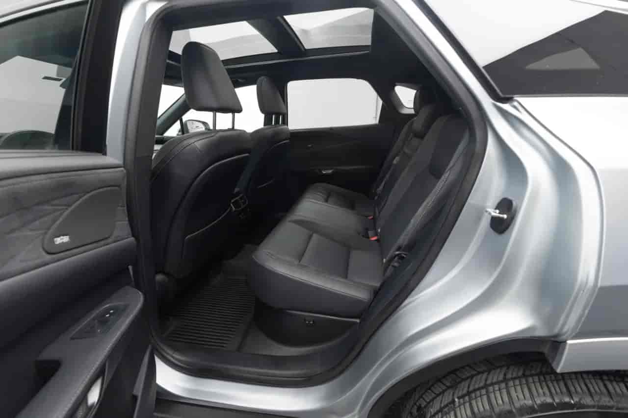 LEXUS RX - 8