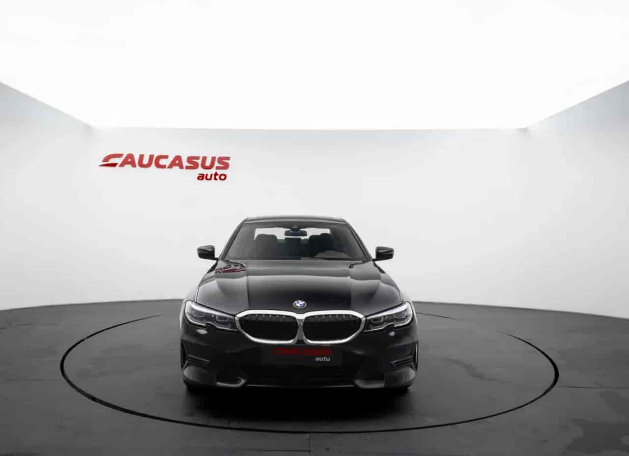 BMW 3-Series - 2