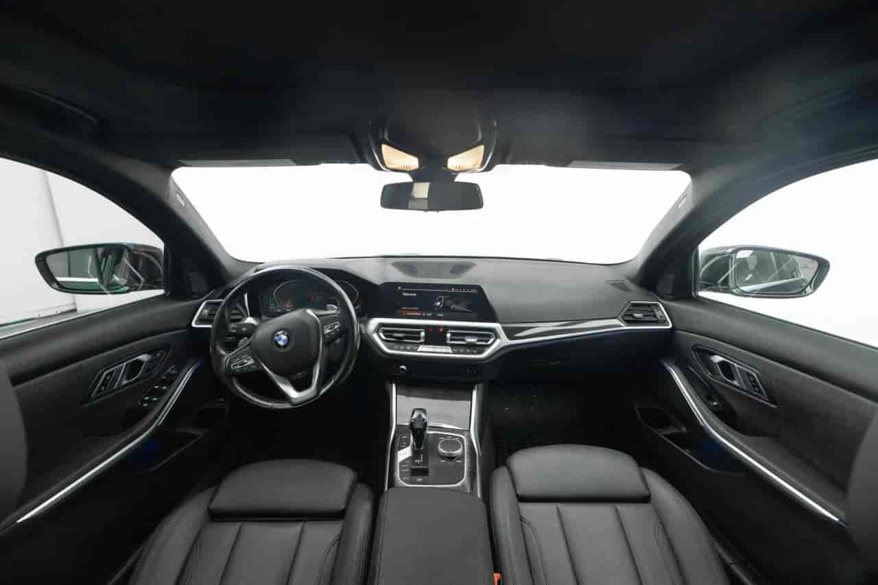BMW 3-Series - 9