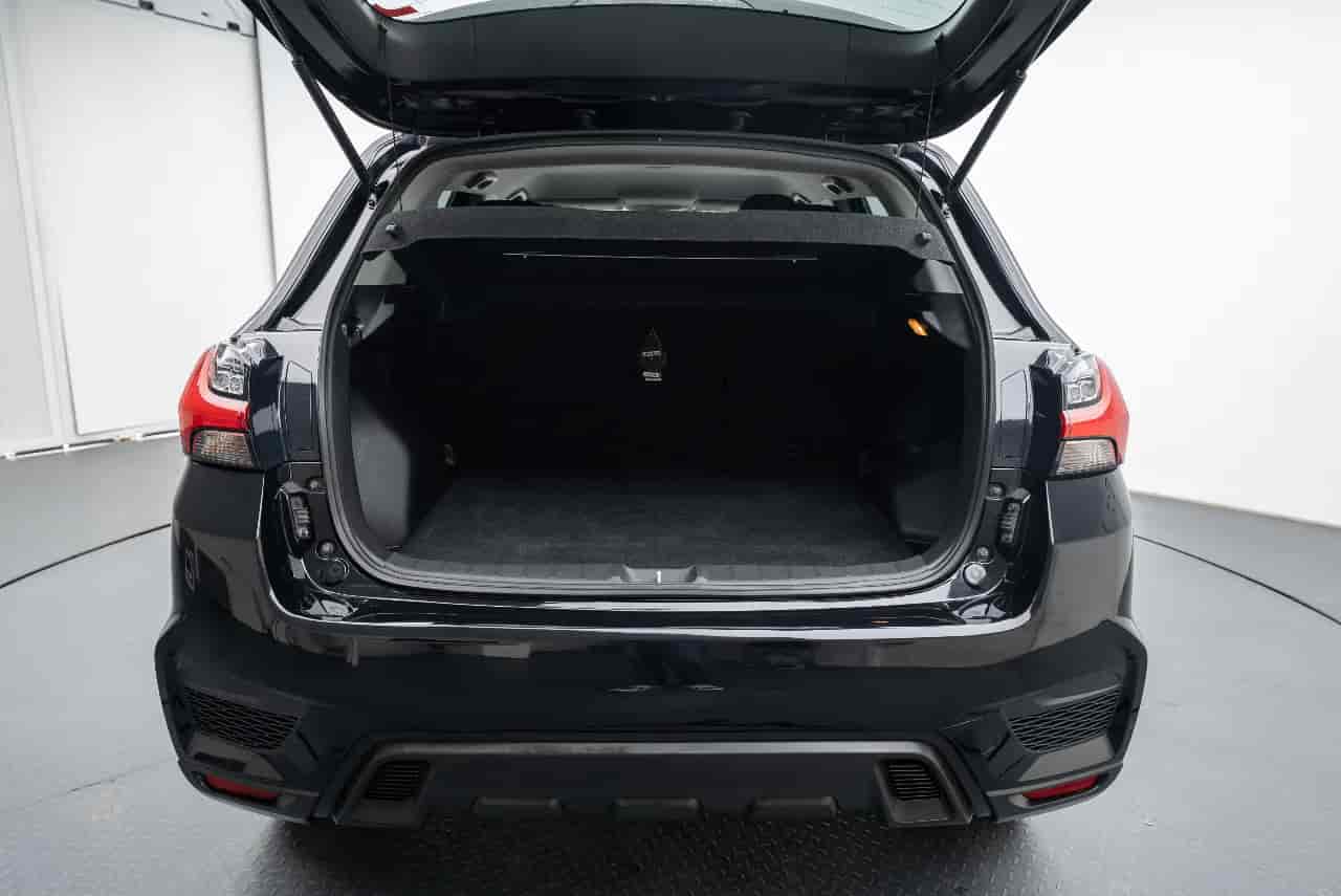 MITSUBISHI Outlander - 7