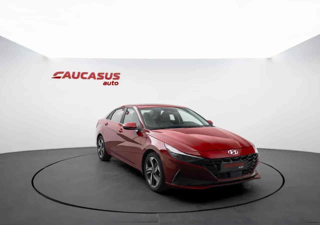 HYUNDAI Elantra - 3