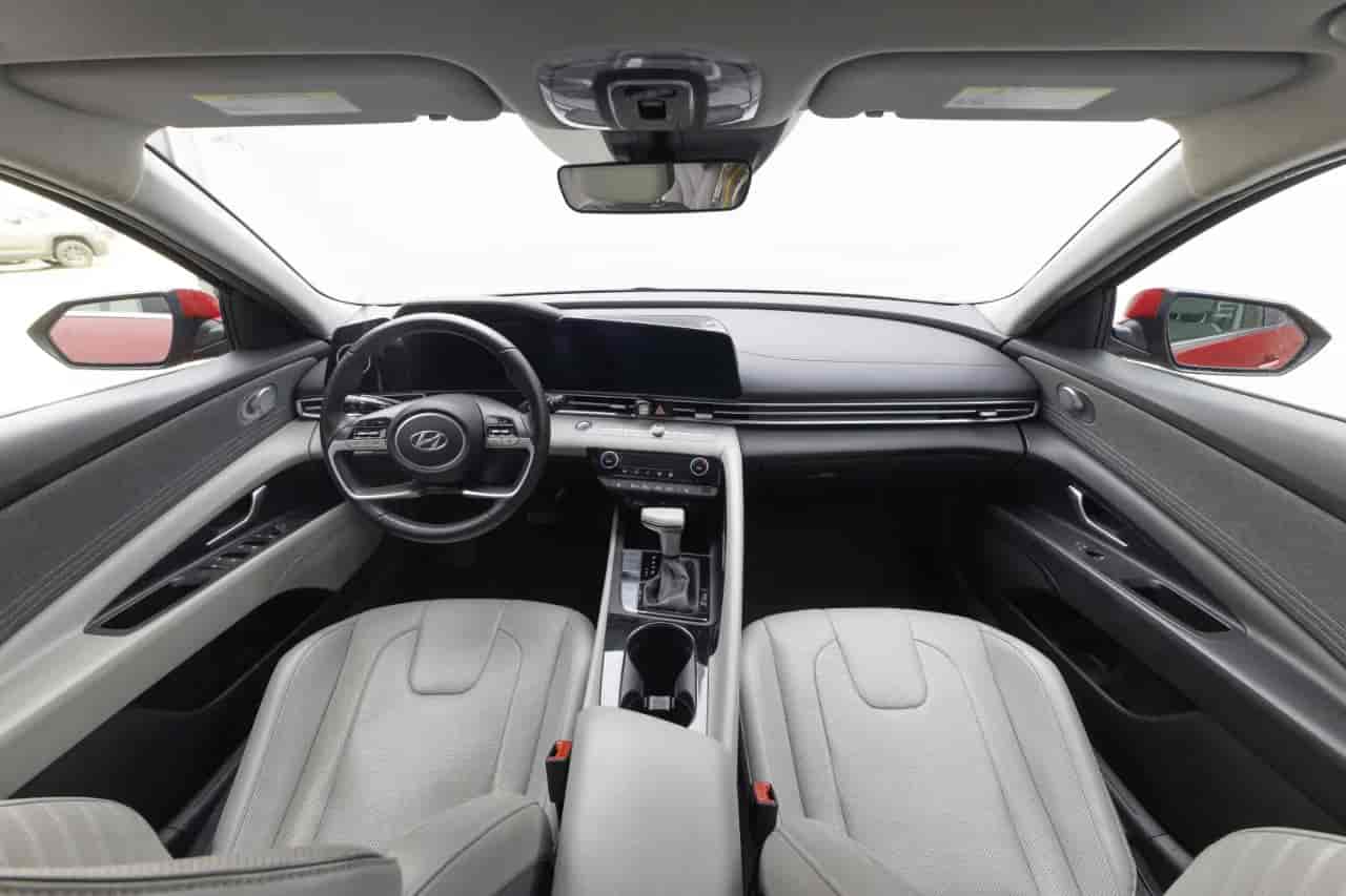 HYUNDAI Elantra - 9