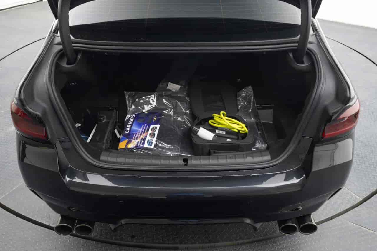 BMW 5-Series - 7