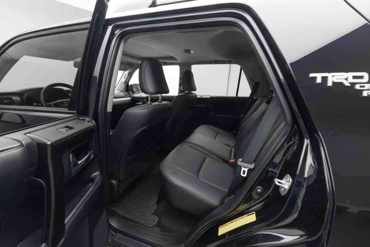 TOYOTA 4-Runner - 8