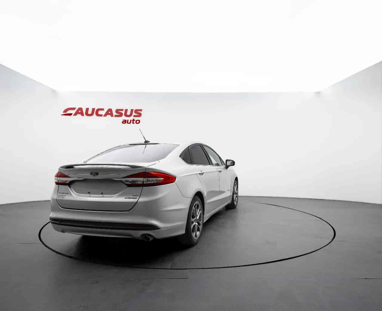 FORD Fusion - 4