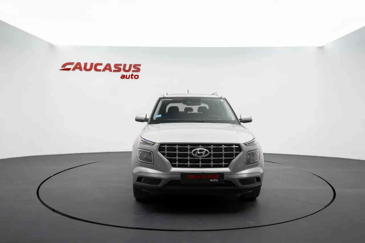 HYUNDAI Venue - 2