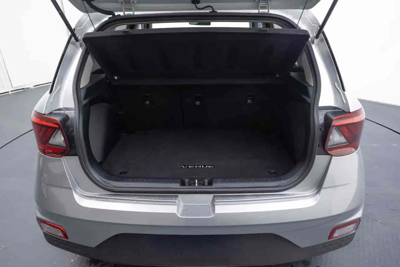 HYUNDAI Venue - 7