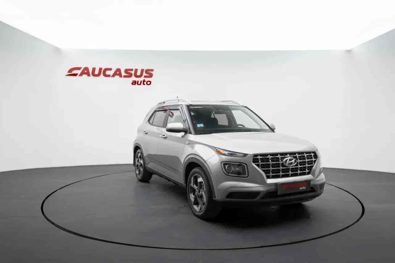 HYUNDAI Venue - 3
