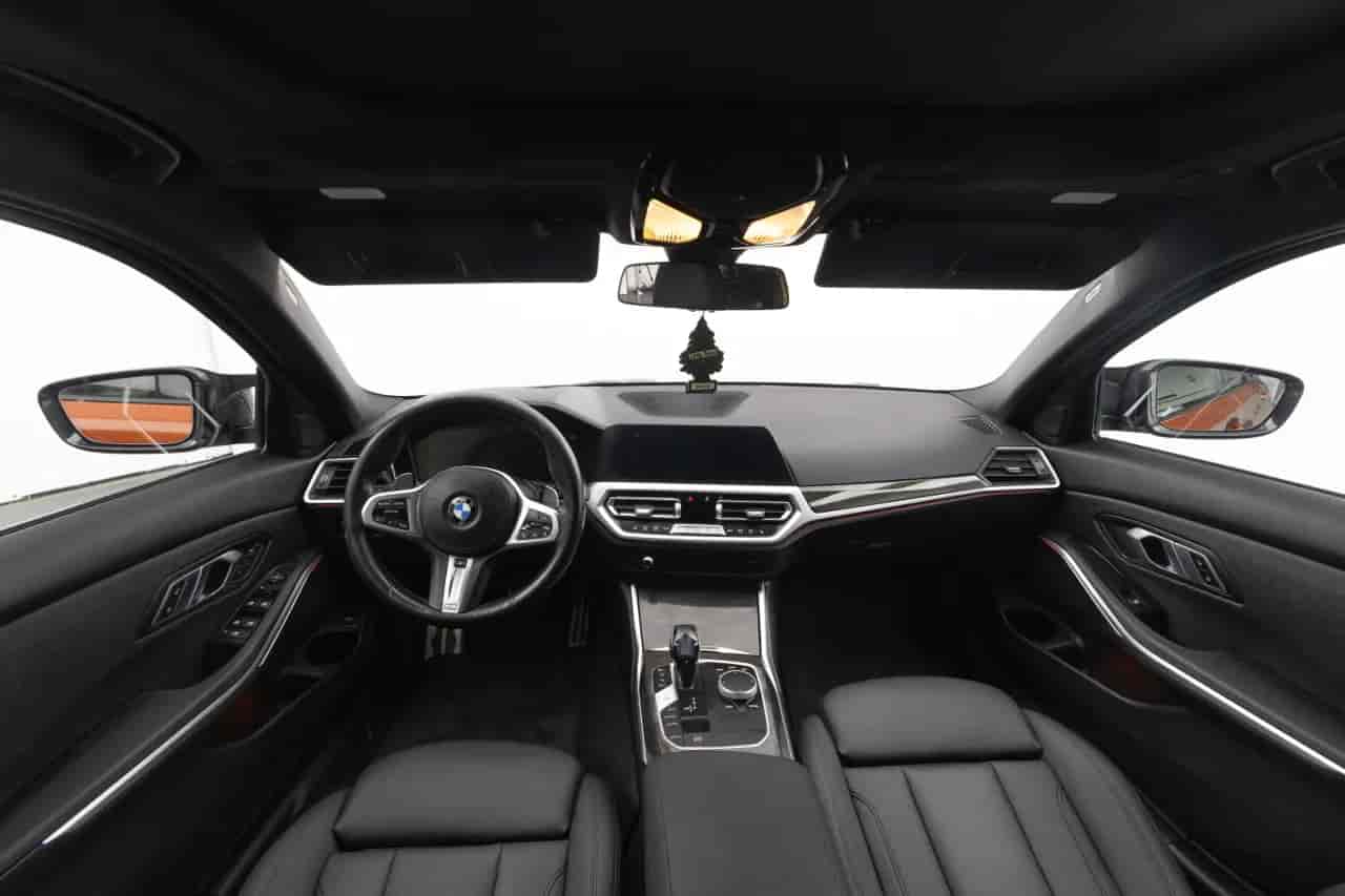 BMW 3-Series - 9