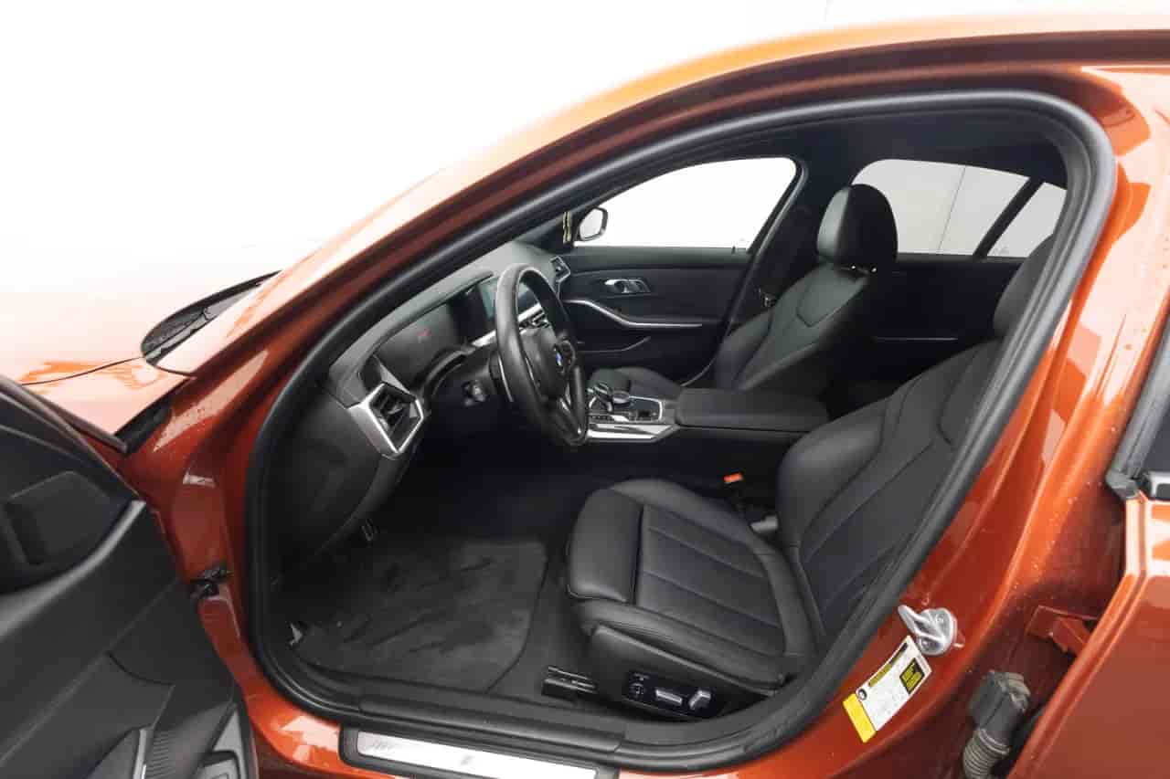 BMW 3-Series - 10