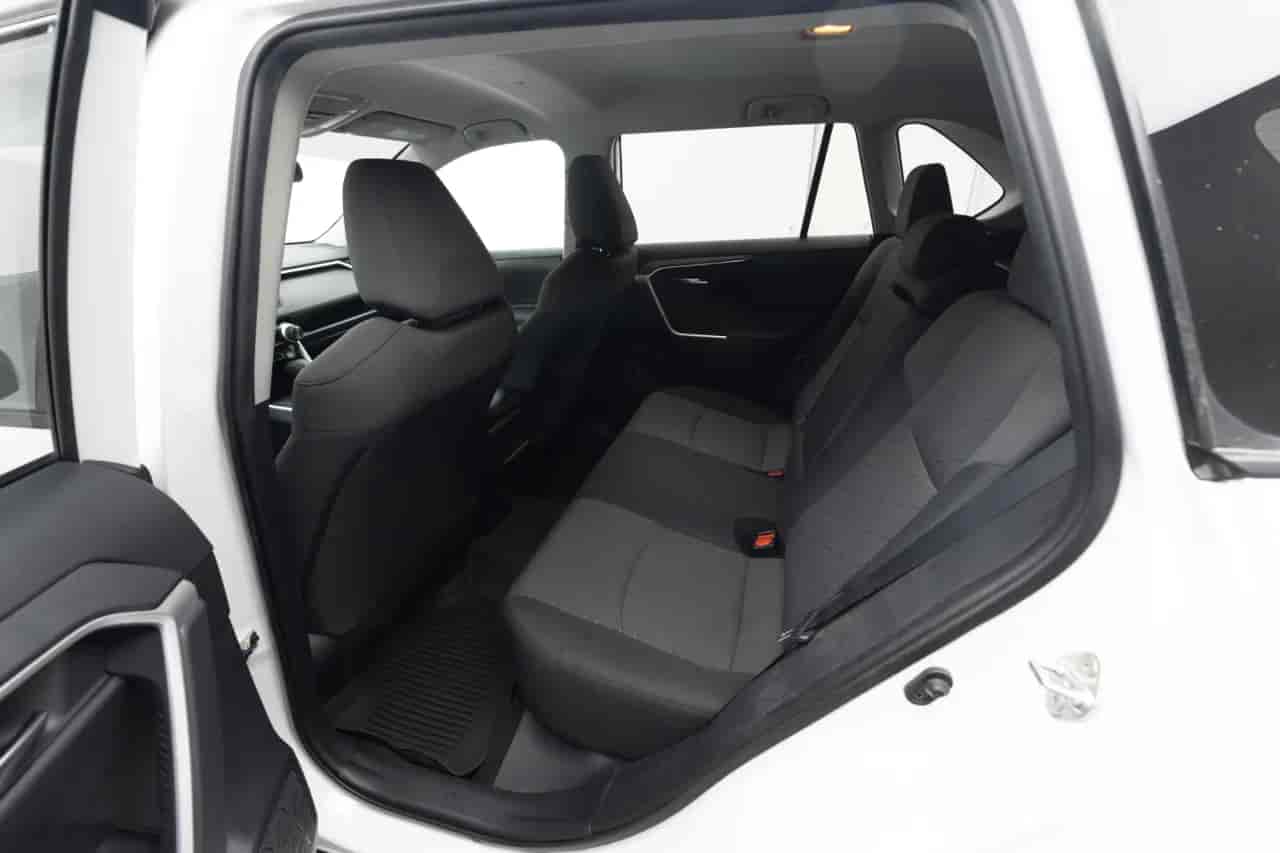 TOYOTA RAV4 - 8