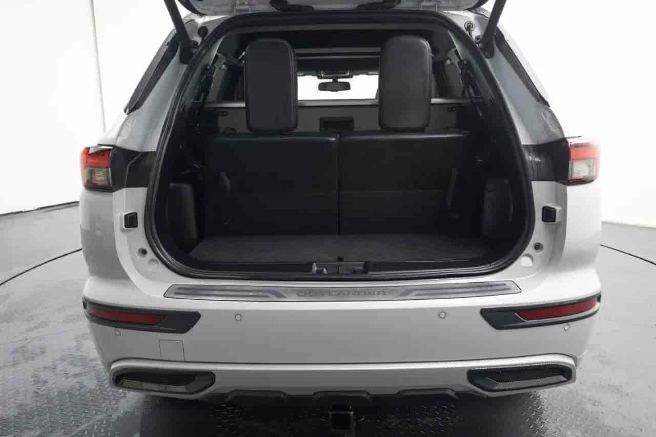 MITSUBISHI Outlander - 7