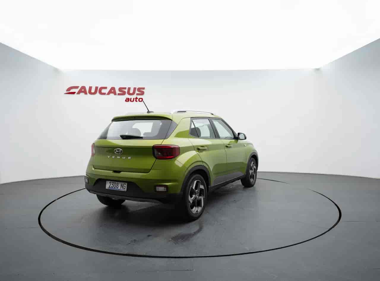 HYUNDAI Venue - 4