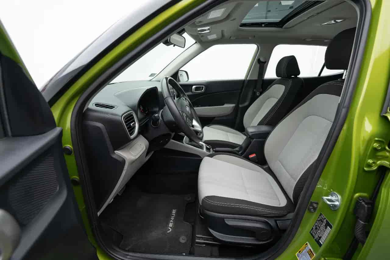 HYUNDAI Venue - 10
