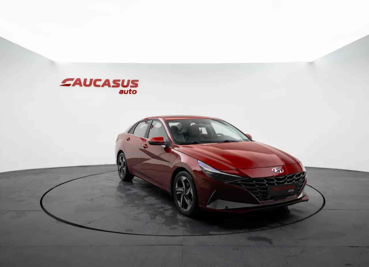 HYUNDAI Elantra - 3