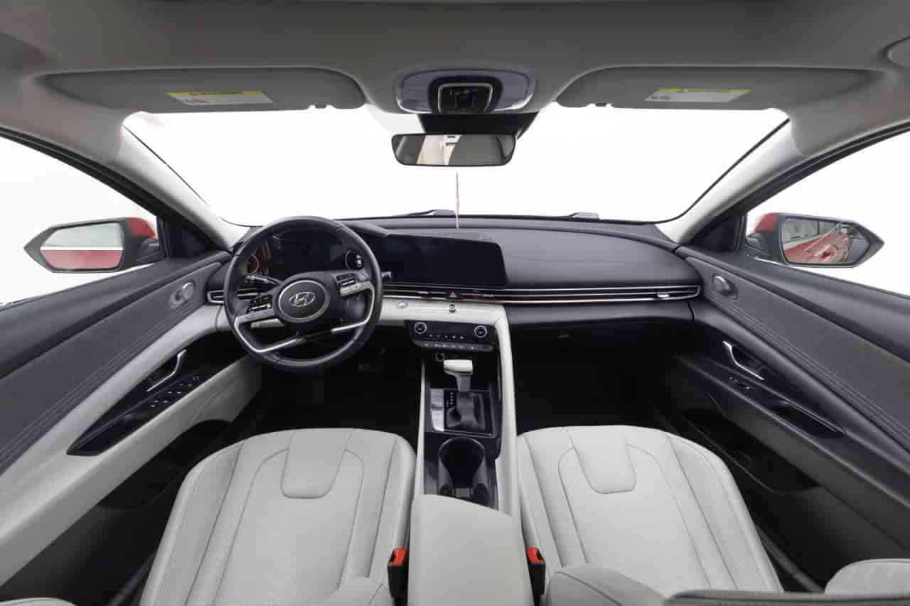 HYUNDAI Elantra - 9