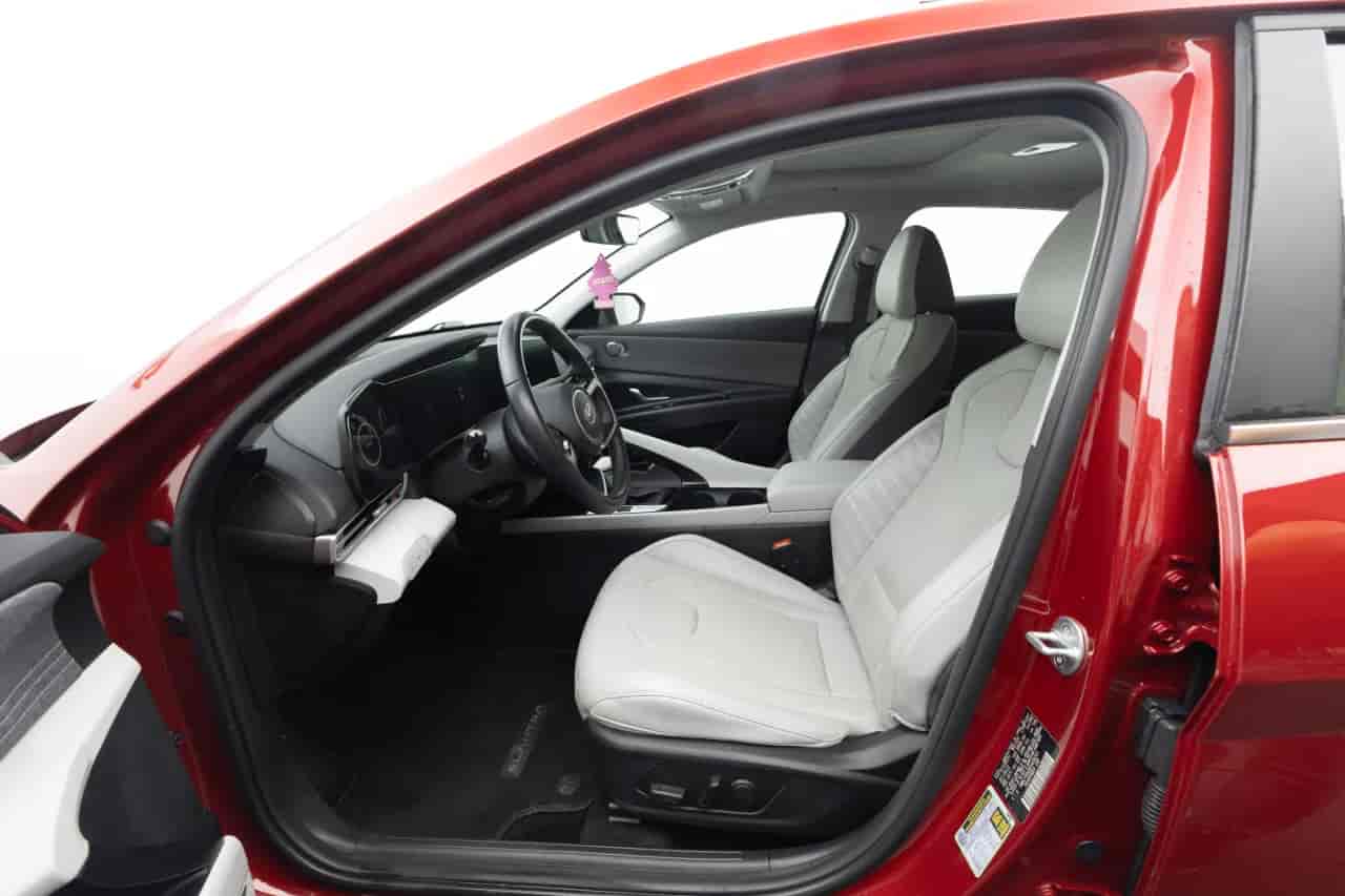 HYUNDAI Elantra - 10