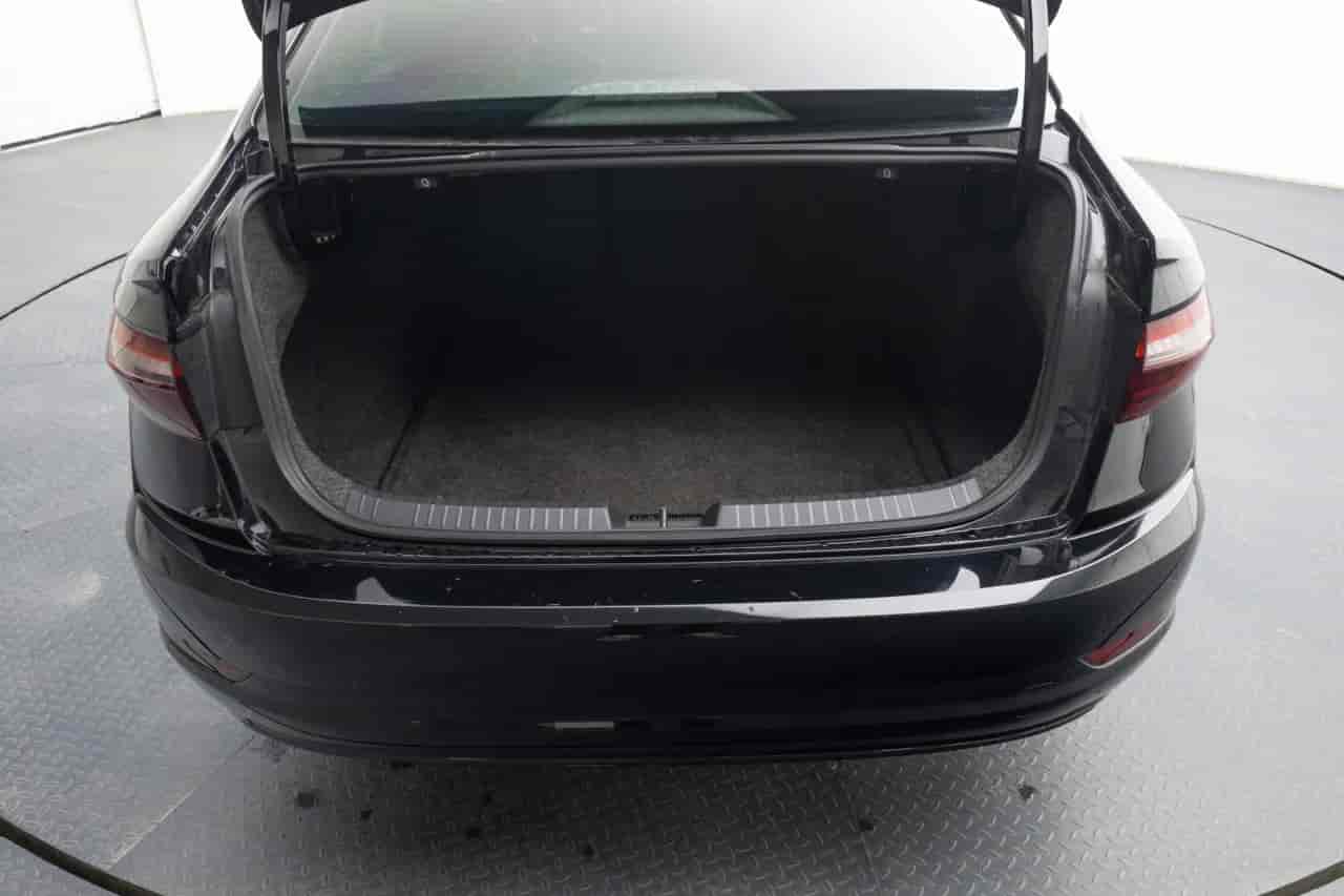 VOLKSWAGEN Jetta - 7