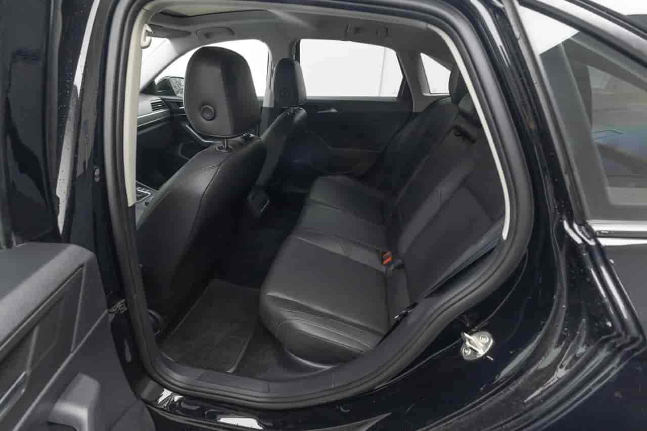 VOLKSWAGEN Jetta - 8