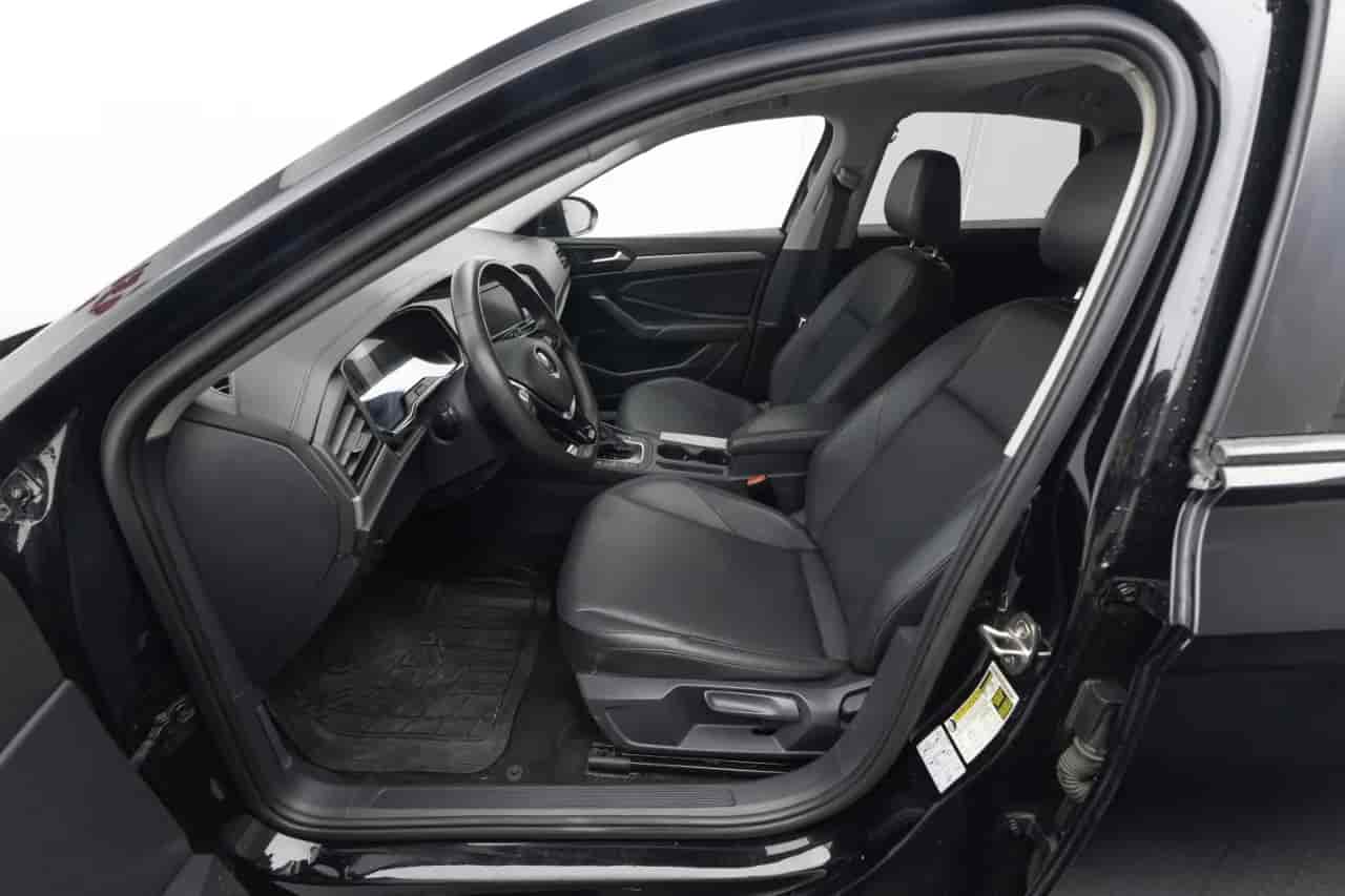 VOLKSWAGEN Jetta - 10