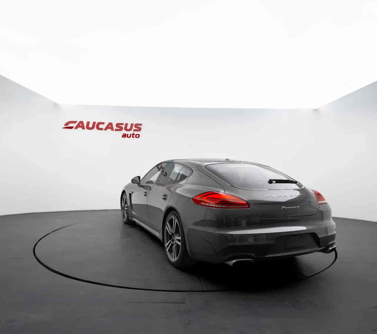 PORSCHE Panamera - 6