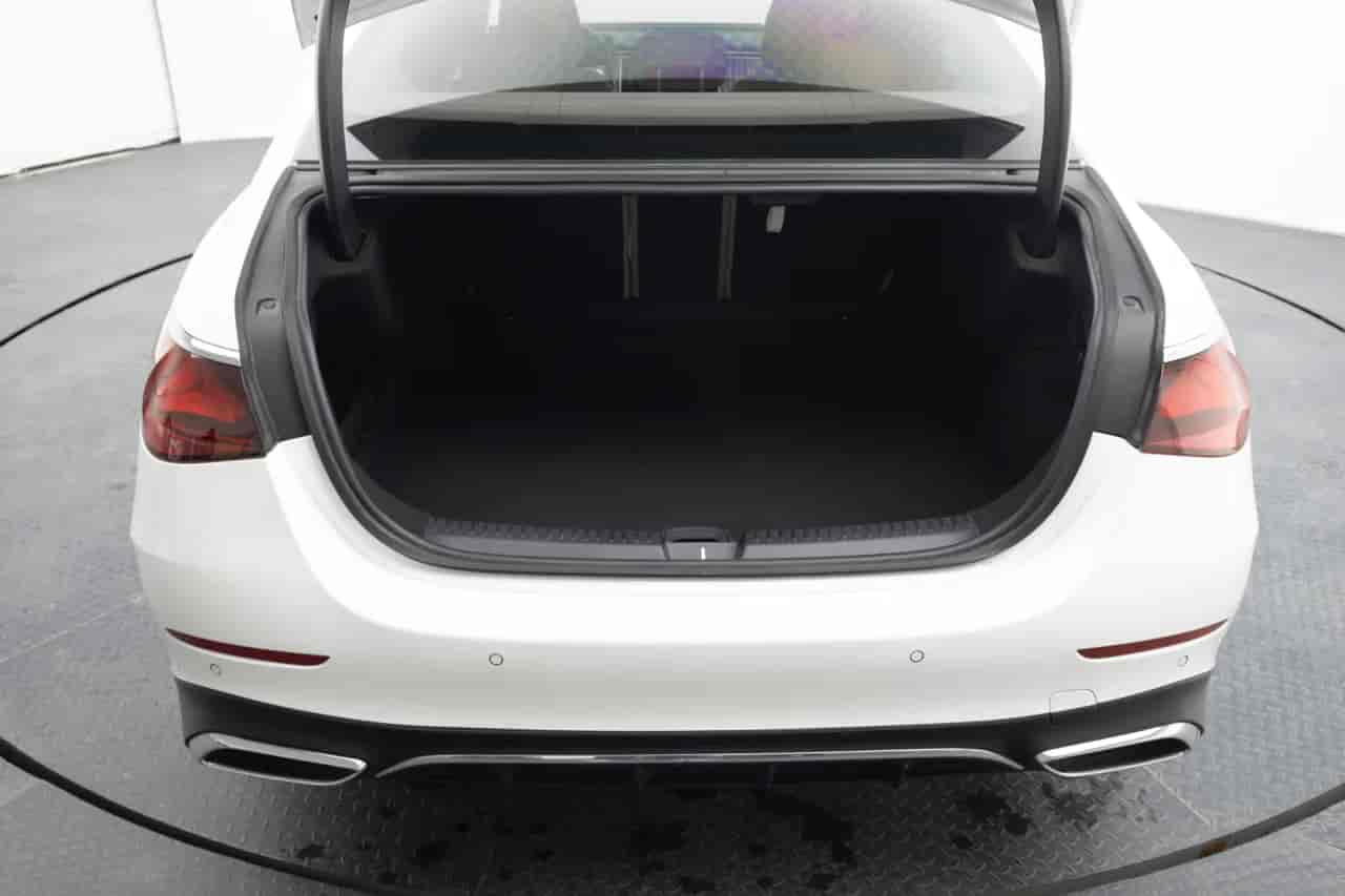MERCEDES-BENZ E-Class - 7