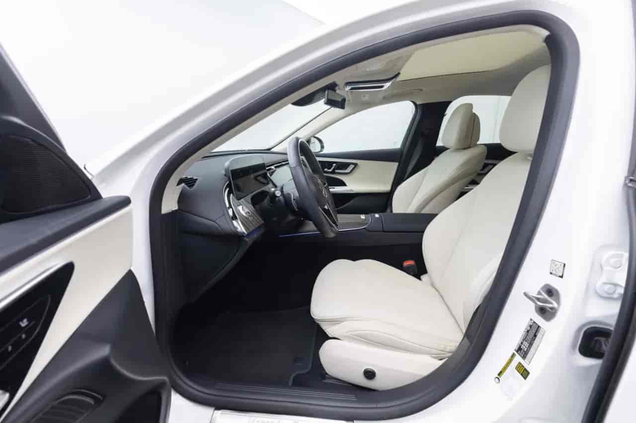 MERCEDES-BENZ E-Class - 10
