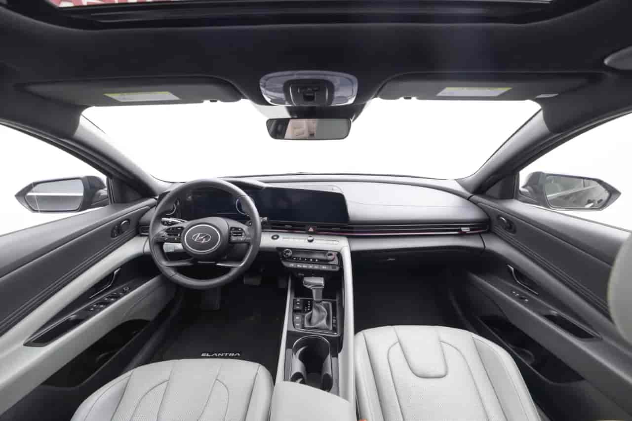 HYUNDAI Elantra - 10